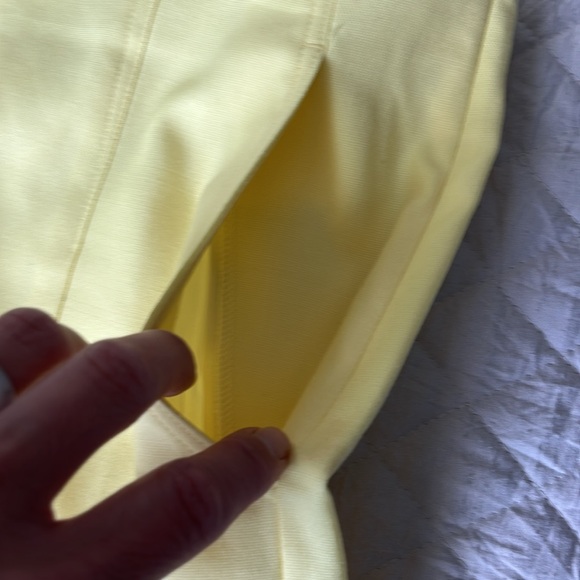 ||NWT|| THEORY•Aifric Sun Ray•Wool Stretch Canvas Shorts• Size 4 - Picture 4 of 9